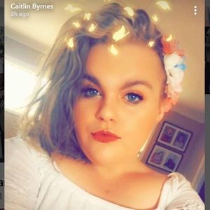 Meet your Posher, Caitlin